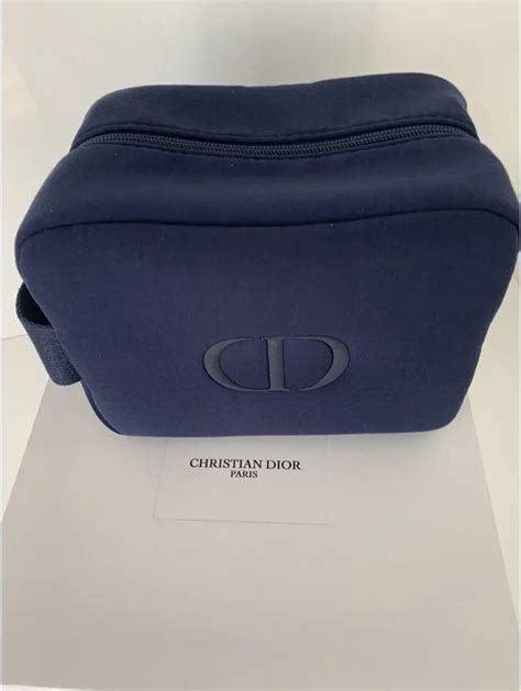 dior pouch ici paris
